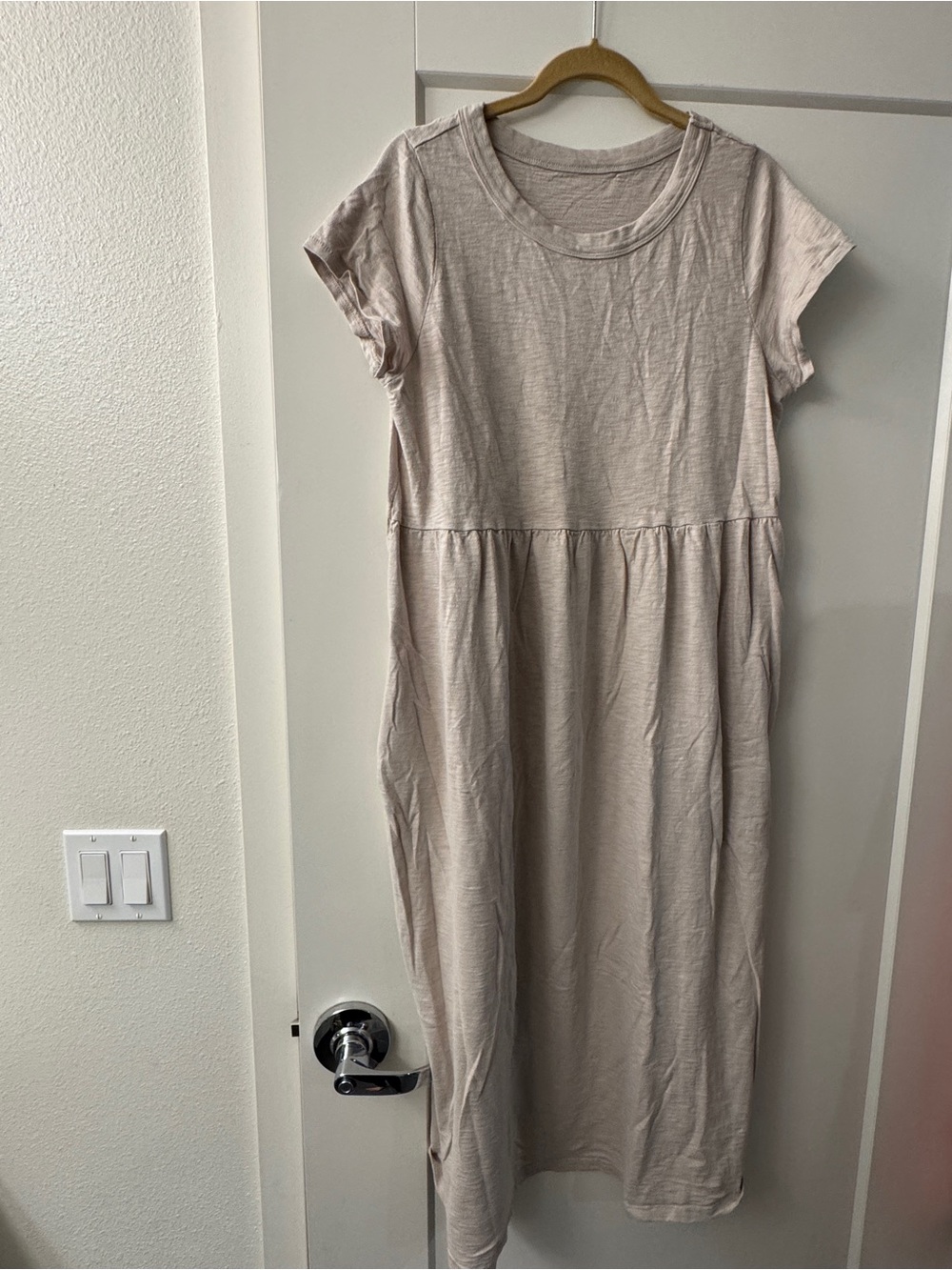 Universal Thread Short Sleeve T-shirt Dress with Pockets size M